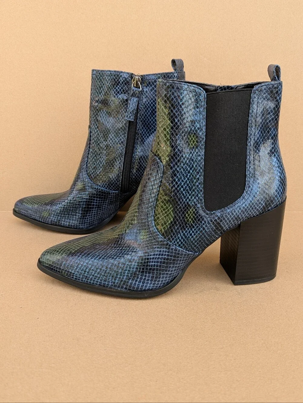 Scoop NYC Stefani Chelsea Ankle Boots Block heel Blue 8.5 Faux Snakeskin Booties